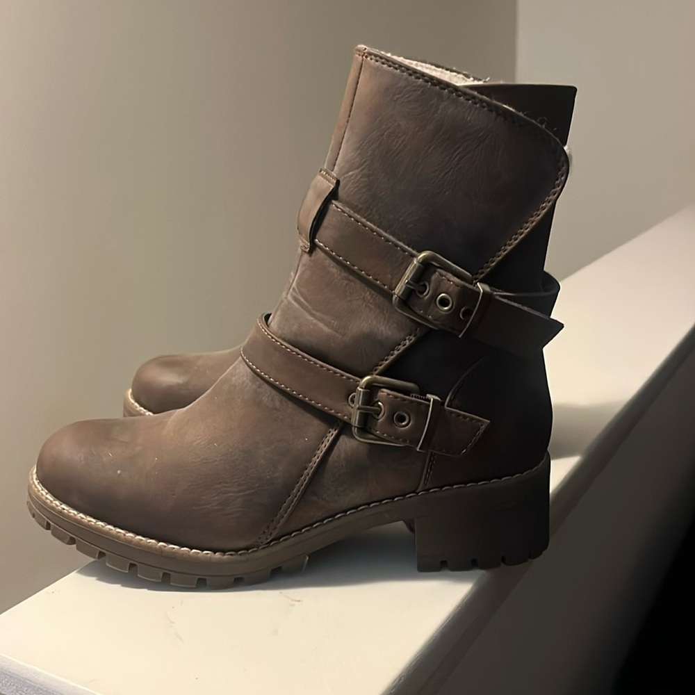 8.5 size Brown Boots